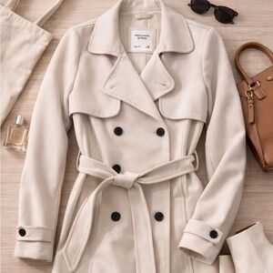 Abercrombie & Fitch Cream Belted Trench Coat – Size Medium- Cream